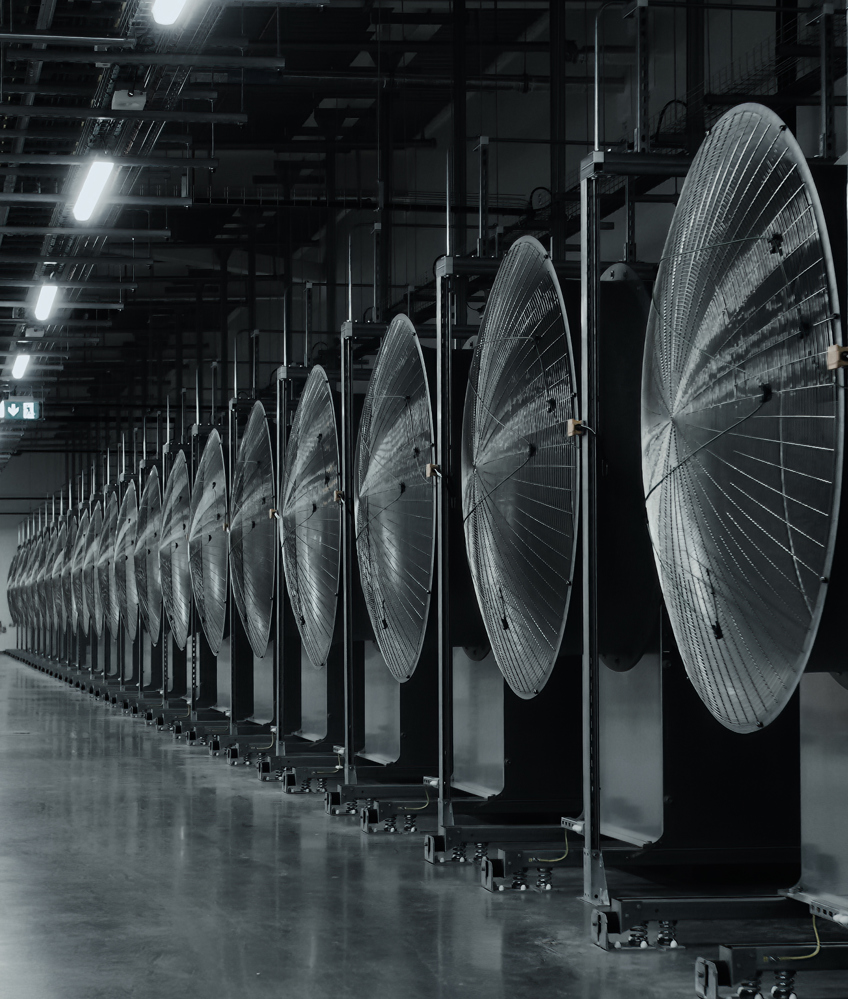 Hero data center_website_1.jpg